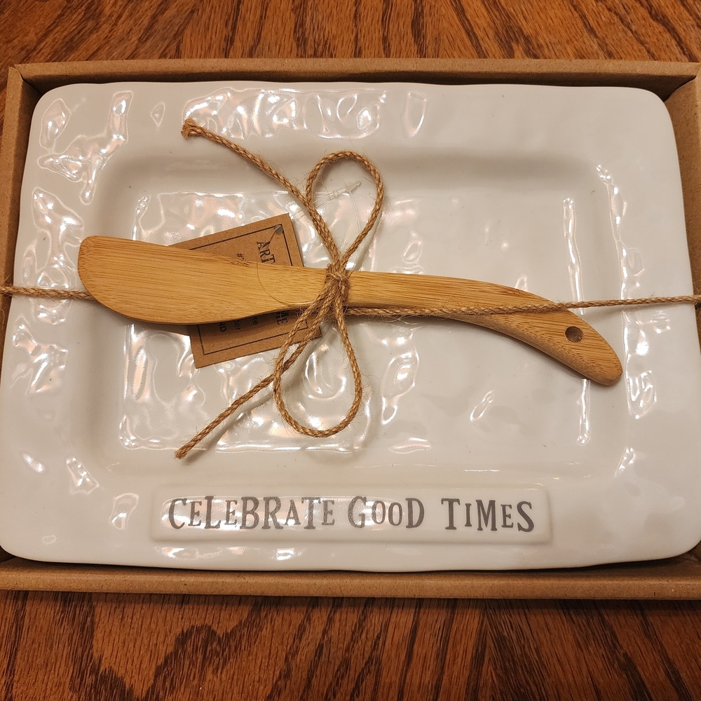CELEBRATE GOOD TIMES White Ceramic Serving Tray with Wooden Spreader